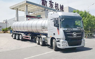 奶罐車的秘密：揭秘原奶冷藏運(yùn)輸?shù)哪缓笥⑿郏? /><div   id=